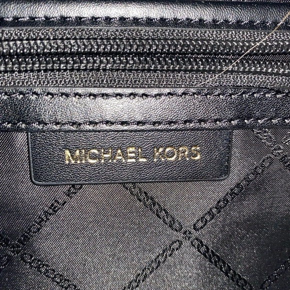 NWT-MICHAEL KORS-VALERIE-BLACK PEBBLED LEATHER BACKPACK-38F2G9VB2L